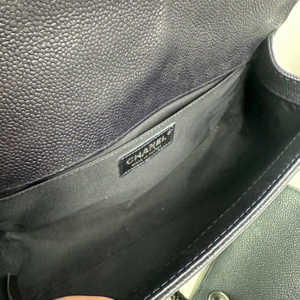 CHANEL BOY CAVIAR LEATHER Chain Shoulder Bag Navy Medium & Chanel & LV wallet - Picture 11 of 17